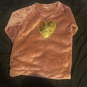it’s in good condition only worn one time for valentine’s day